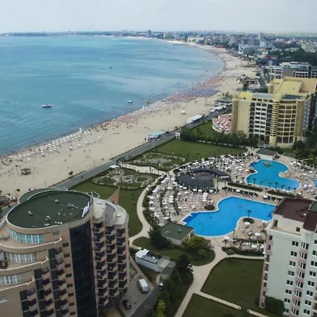 Paradiso 'в' 408 Private * Νεσέμπαρ