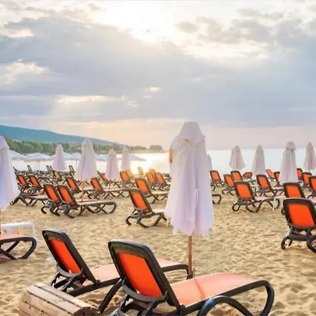 Paradiso 'в' 408 Private * Νεσέμπαρ