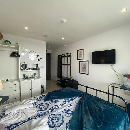 Paradiso 'в' 408 Private Apartment