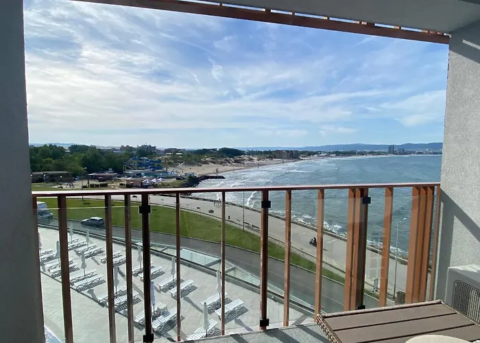 Paradiso 'в' 408 Private * Nessebar